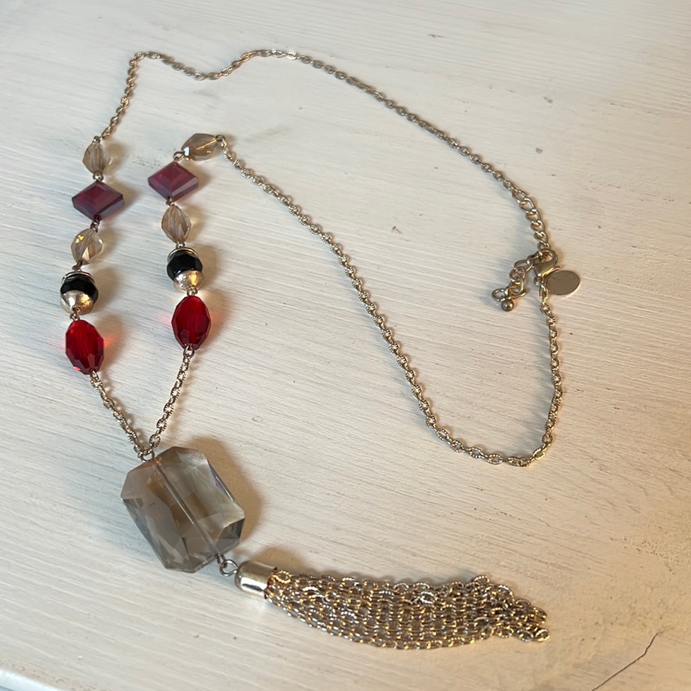 White House Black Market necklace -EUC